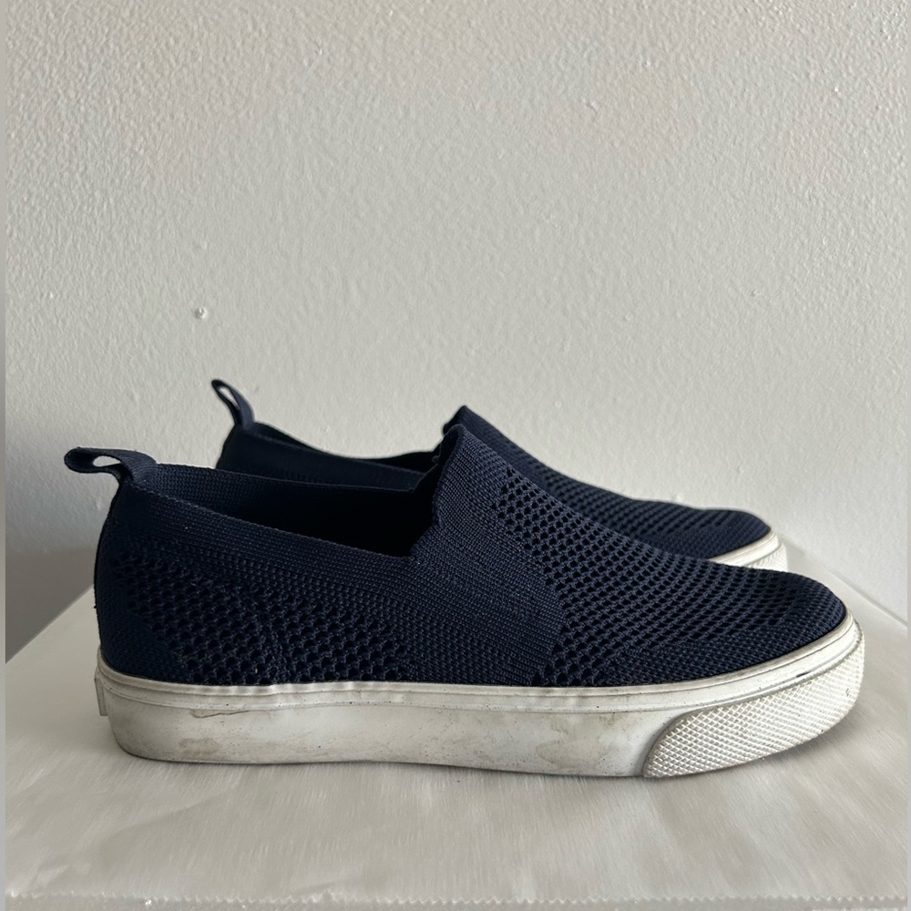 Kids Blue&white slip on shoes from Old Navy. Worn a few times, no tear.